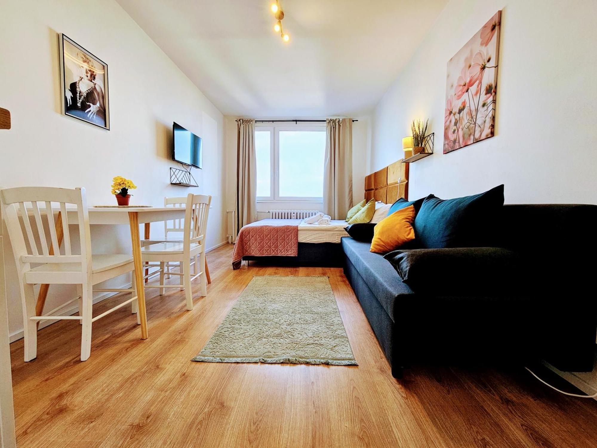 Live-inn Hotel-style 5 Apartments, 20 Mins To Centre, Gym, Reception, Free Parking, Lift, Roof Terrace & Game Lejlighed Prag