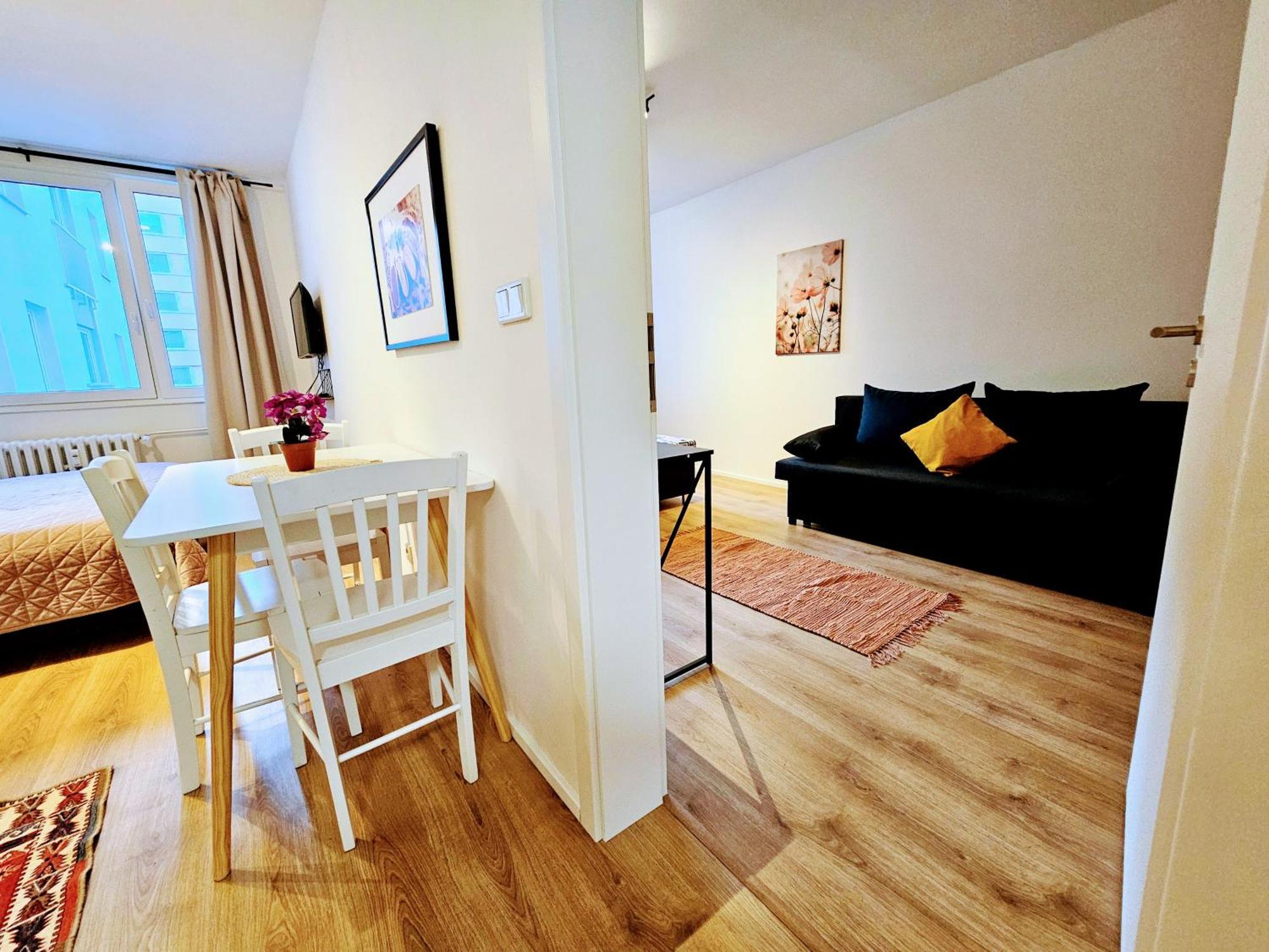 Live-inn Hotel-style 5 Apartments, 20 Mins To Centre, Gym, Reception, Free Parking, Lift, Roof Terrace & Game Lejlighed *