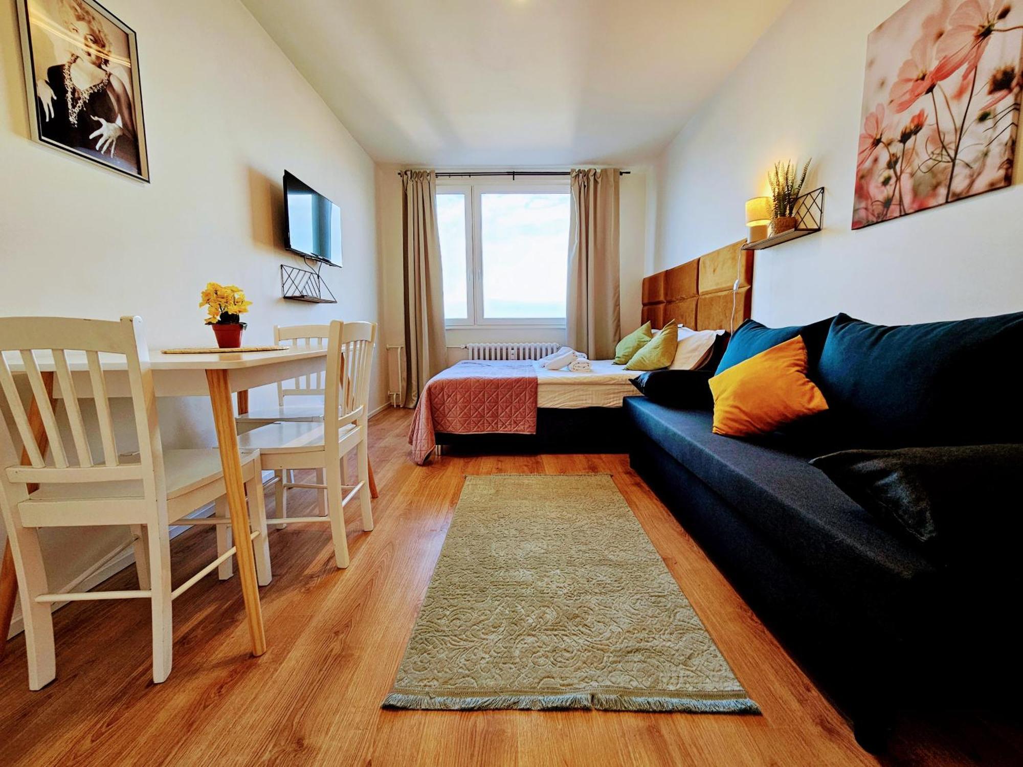 Live-inn Hotel-style 5 Apartments, 20 Mins To Centre, Gym, Reception, Free Parking, Lift, Roof Terrace & Game Lejlighed *