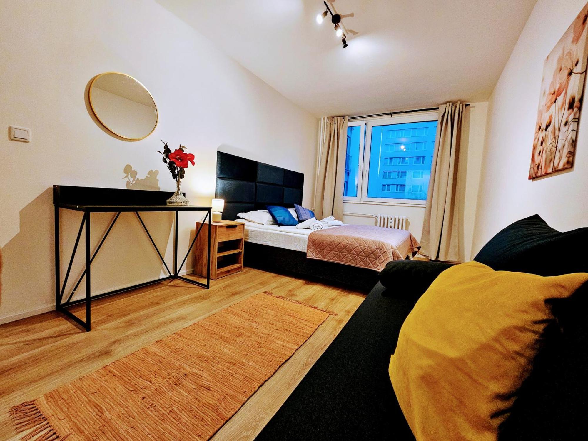 Live-inn Hotel-style 5 Apartments, 20 Mins To Centre, Gym, Reception, Free Parking, Lift, Roof Terrace & Game Lejlighed Prag